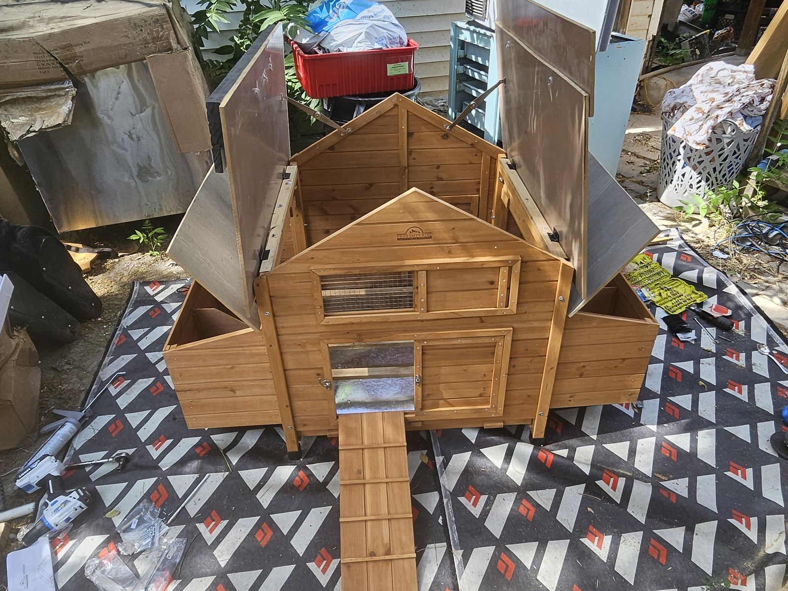 4-6 bird CHICKEN COOPs