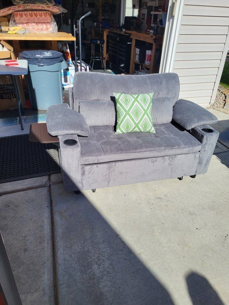 Gray Fabric Sofa PullOut Bed w/Pillows 
Qty-1