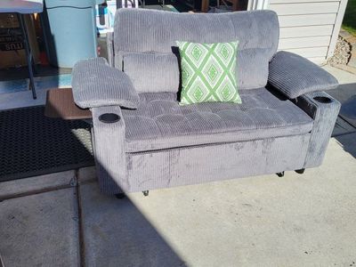 Gray Fabric Sofa PullOut Bed w/Pillows
Qty-1