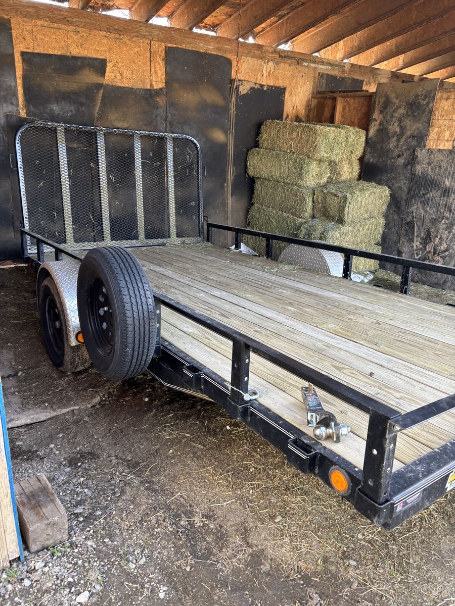 Pj 7x14 utility trailer