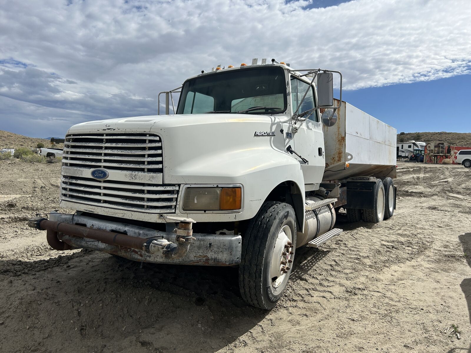 1994 Ford LTL9000 Water Truck