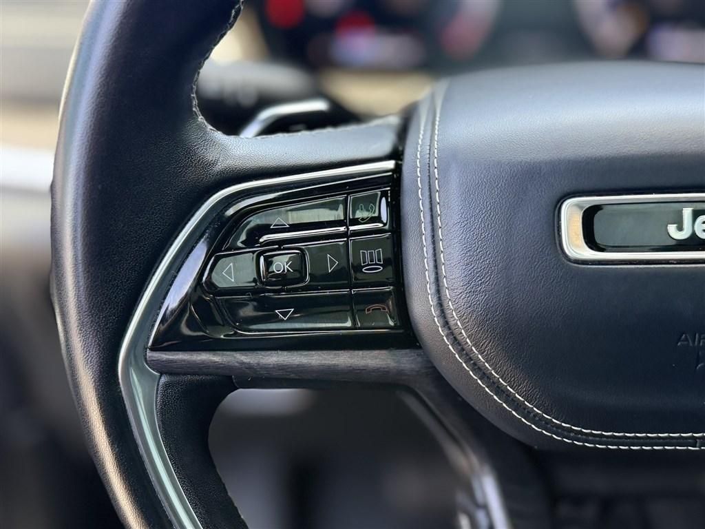Main image 30