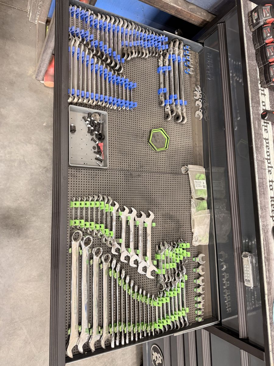 Main image 4