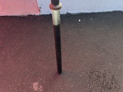 5 ft Solid Steel 1" Weight Lifting Bar.