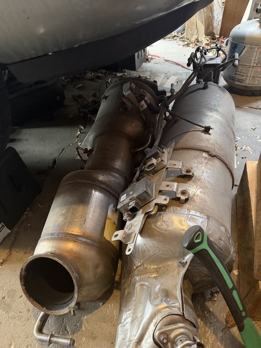 2019 Dodge Cummins DPF filter and muffler w/all sensors, connections and Nozzle