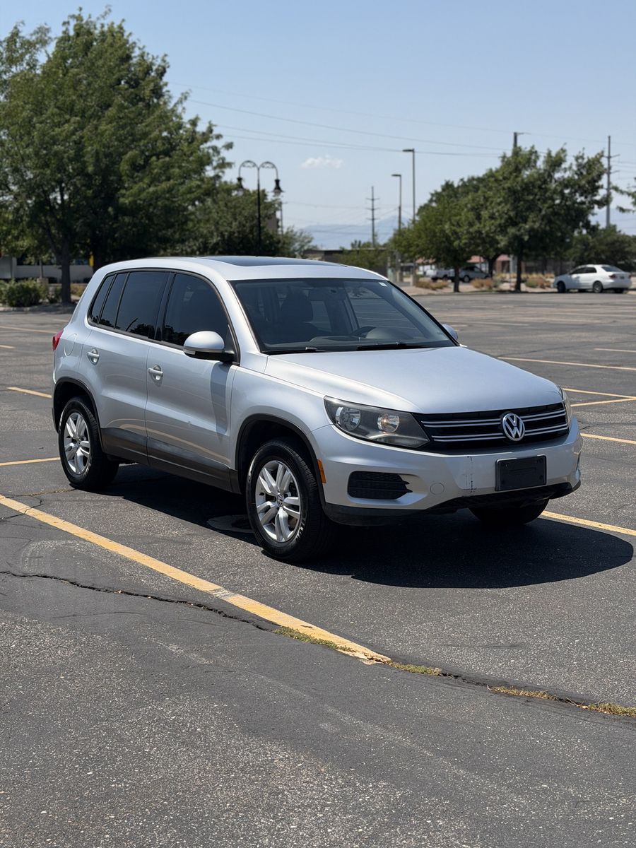 2012 Volkswagen Tiguan 2.0T SE 4Motion