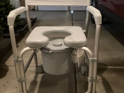 Shower chair/Commode