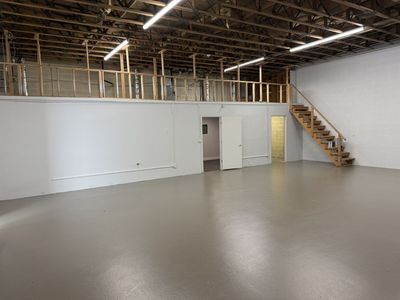 2,925 SF Office/Warehouse – $3,956/Month + Move-In Special!