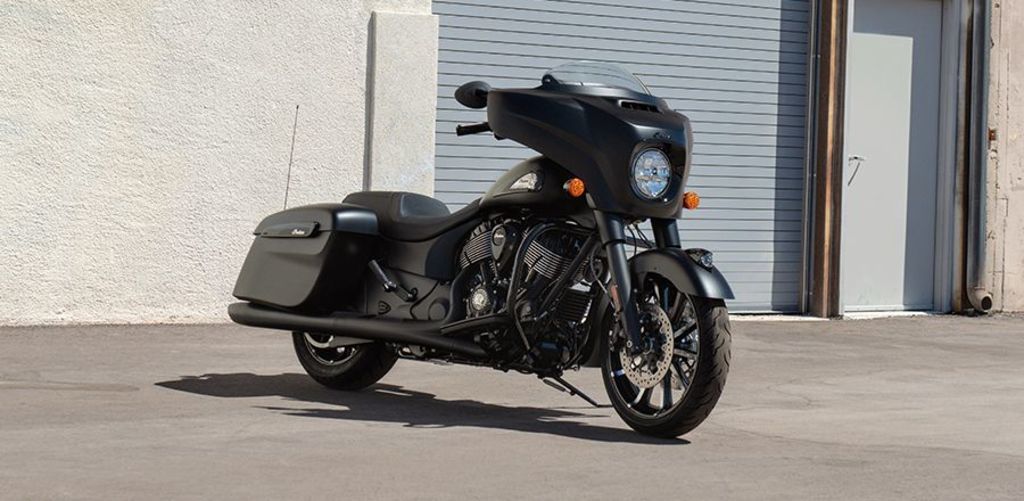 2025 Indian Motorcycle® Chieftain® Dark Horse® w/PowerBand Audio Black Smoke