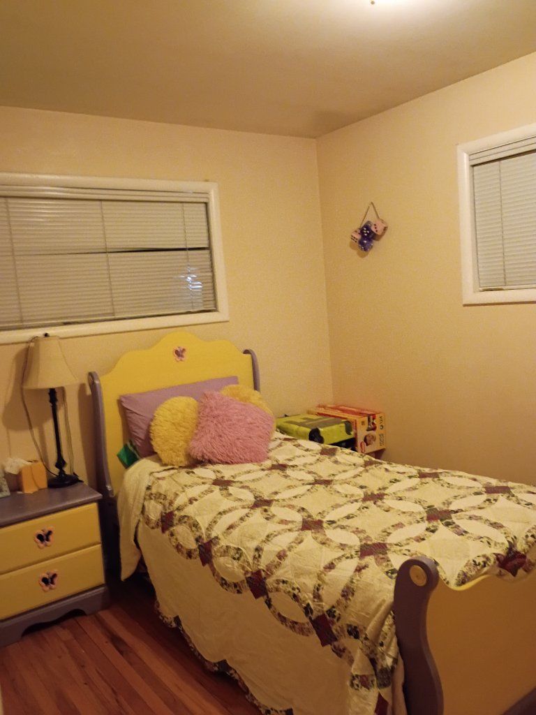2 Rooms for Rent