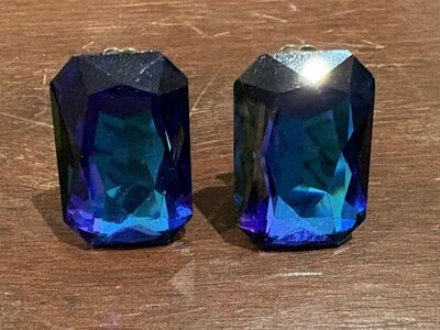 Vintage Clip-On Earrings Blue Emerald Cut