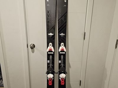 Elan Ripstick 96 Black W/Strive 16 180cm