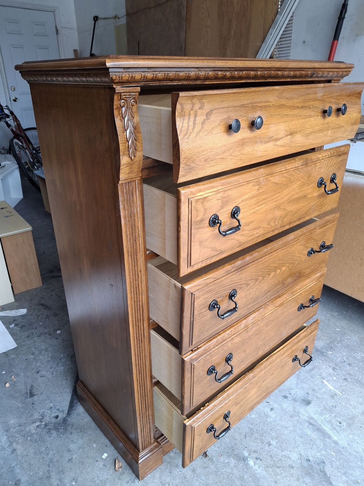 all wood 5 drawers dresser/vicky