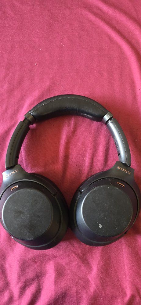 Sony WH-1000XM3 Wireless Noise-Canceling Over-Ear Headphones - Black