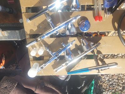 Airbrush Kit. IAWATA, BADGER and Generic.