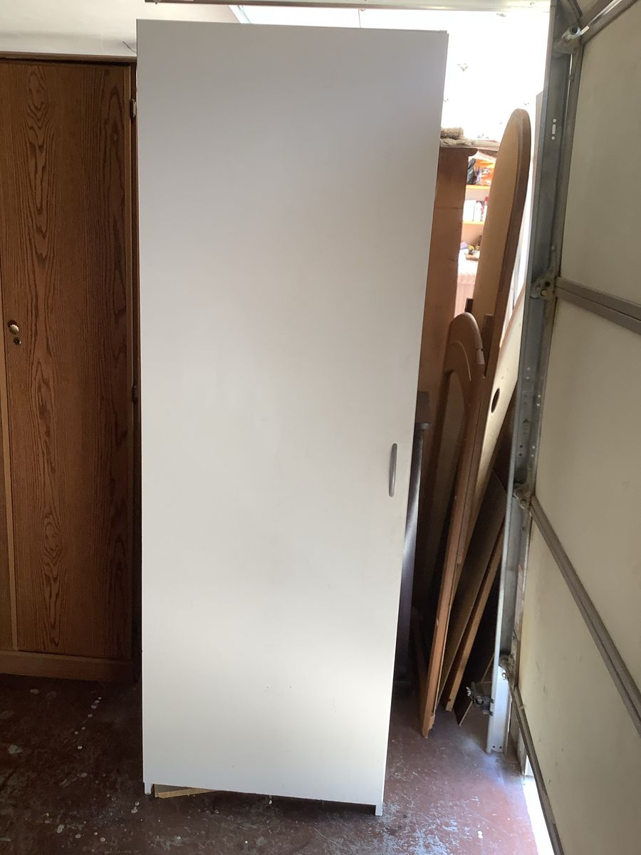 Storage Cabinet W/5 Shelves 