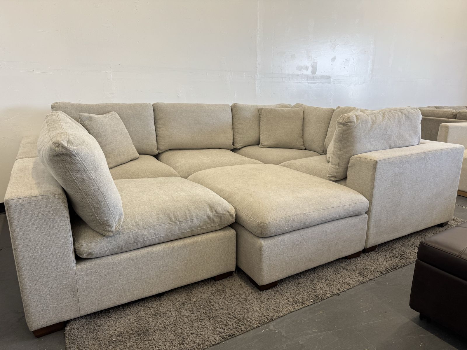 COSTCO LOWELL MODULAR SECTIONAL SOFA COUCH & OTTOMAN