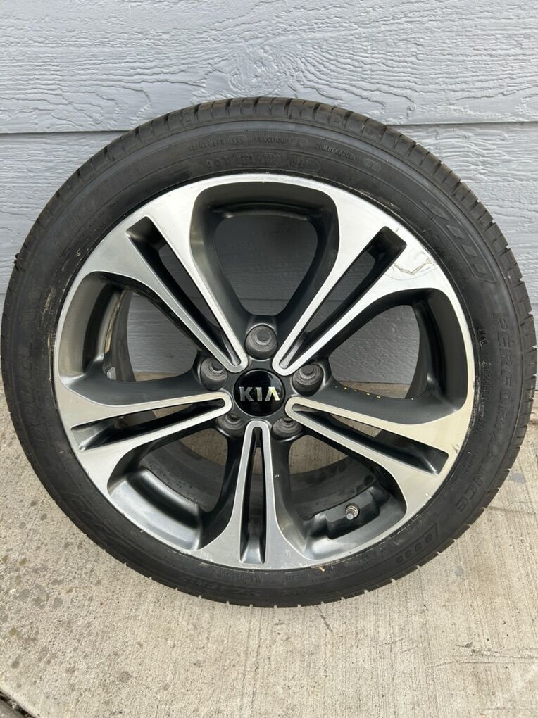 2015 KIA FORTE Wheel And Tire