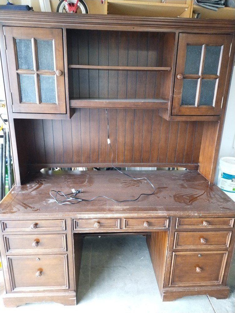 Beautiful Wood Desk with Hutch