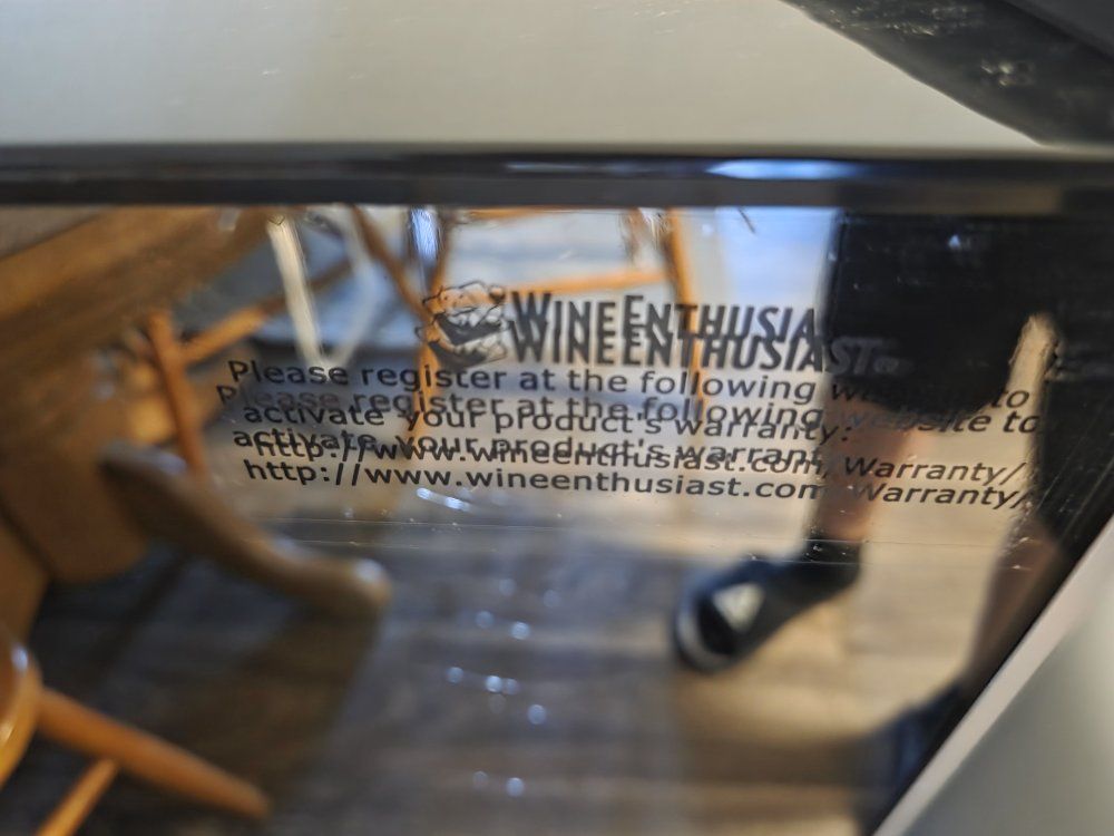 Wine Enthusiast Dual Zone Wine Cooler – Mirrored Door – Great Condition
​