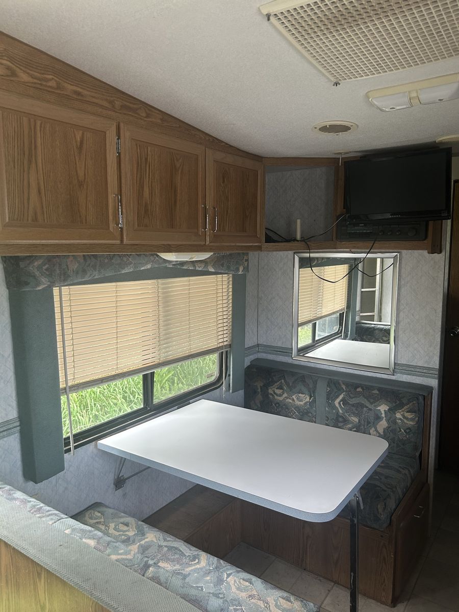 Main image 6