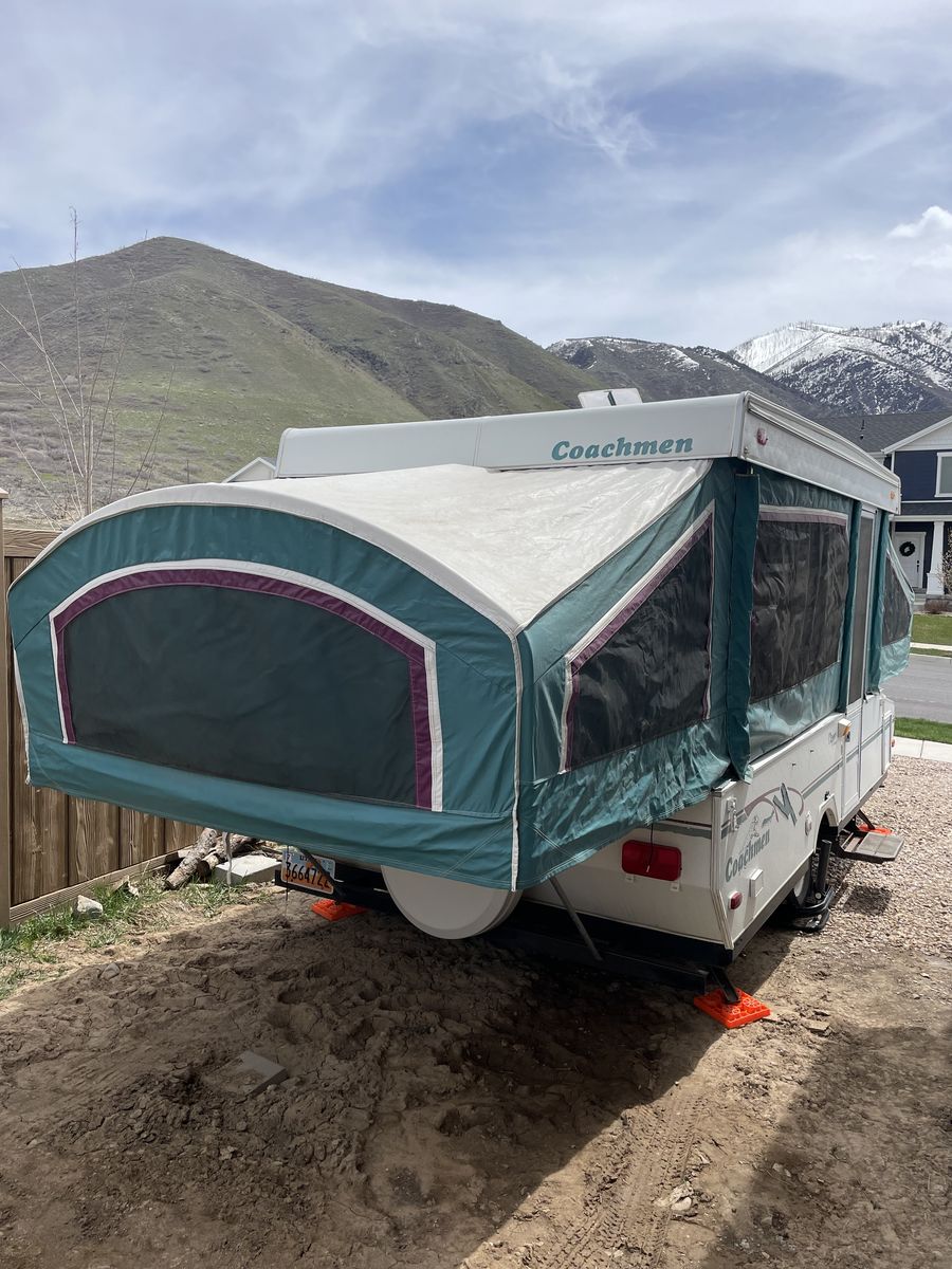 1998 Coachman Viking Pop-Up Camper