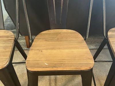4 Counter Height Stools