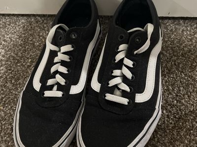 Vans shoes size 8.5 women’s