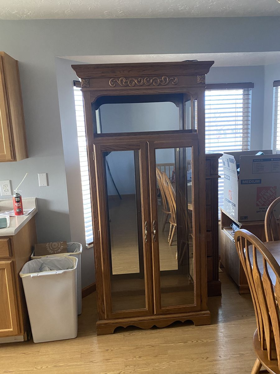 Curio cabinet