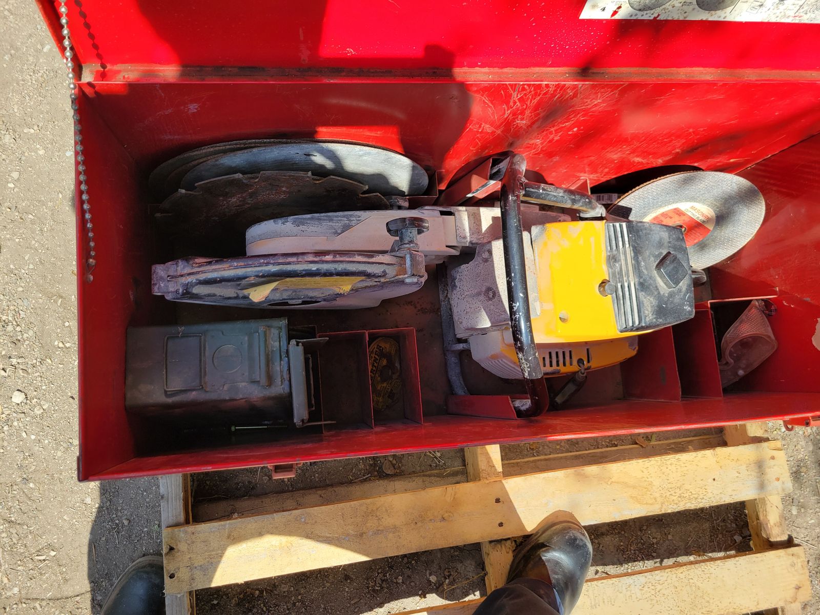 Main image 2