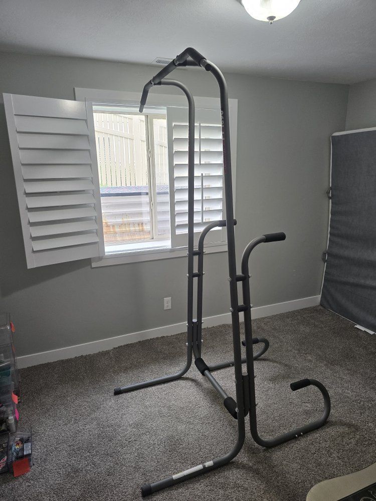 Free standing pull-up  and dips exercise tower