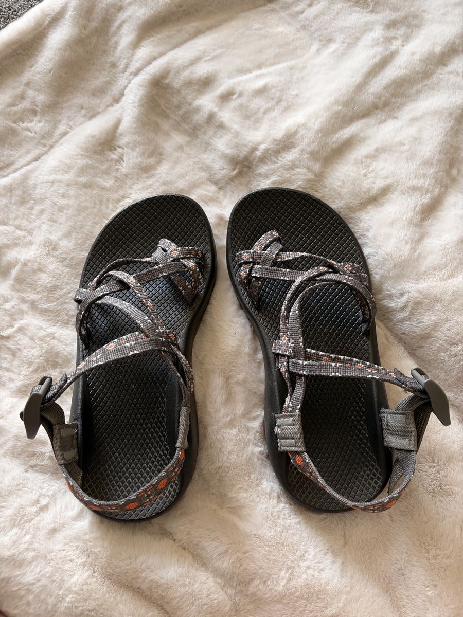 Chaco Women's ZX/2 Classic Hiking Sandals Size 7 Grey Geometric Straps Toe Loop