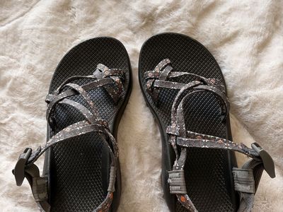 Chaco Women's ZX/2 Classic Hiking Sandals Size 7 Grey Geometric Straps Toe Loop