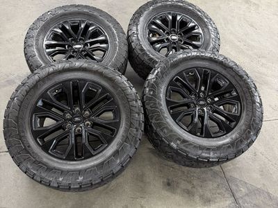 2025 F150 Platinum Blackout 20in rims. 35x12.50r20