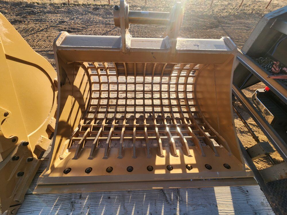 60" finish grade Skeleton Exavator Bucket