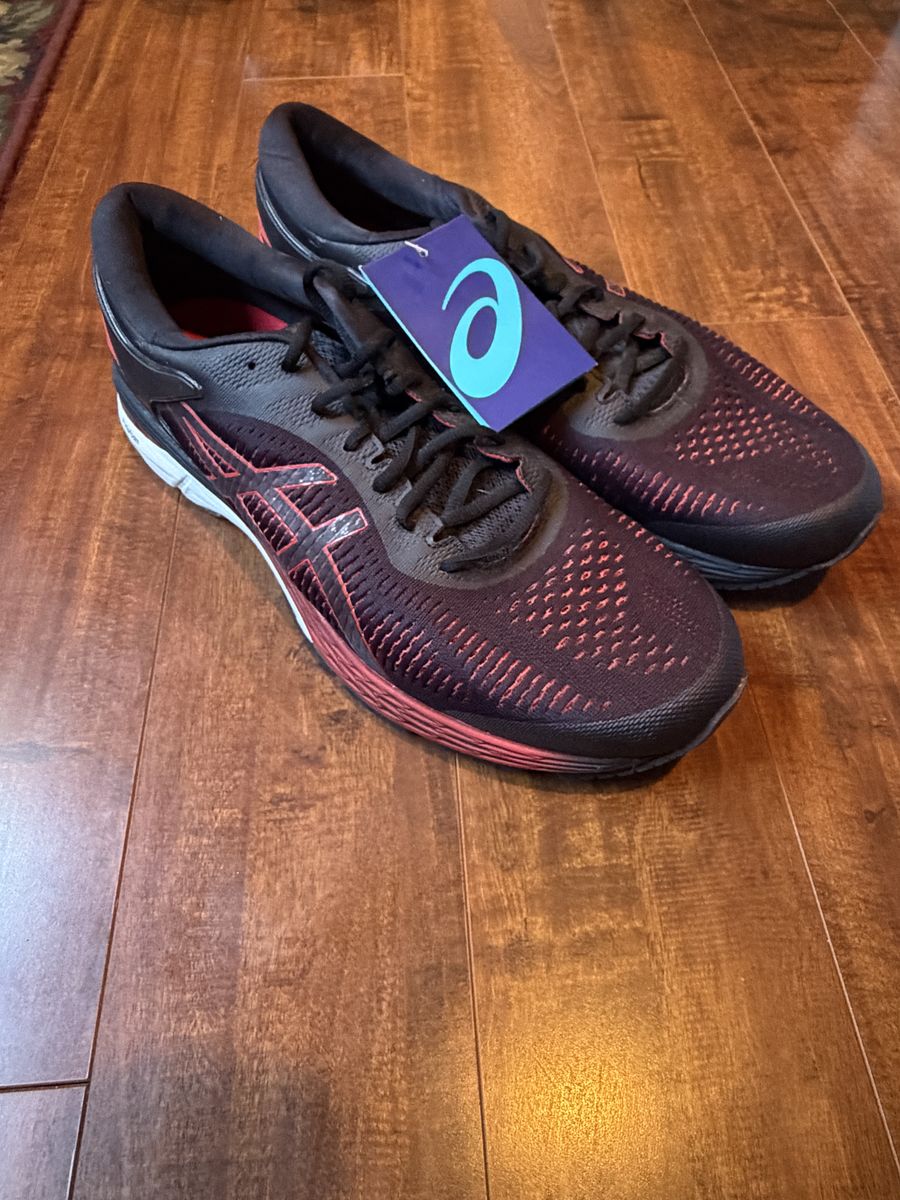 MENS SIZE 14   ASICS GEL NEW