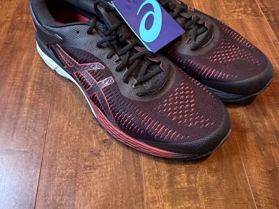MENS SIZE 14 ASICS GEL NEW