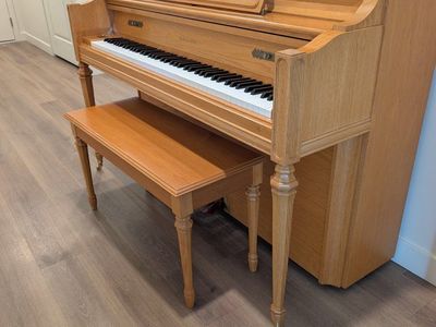 BEAUTIFUL PIANO SAMICK, free delivery and Free home tuning