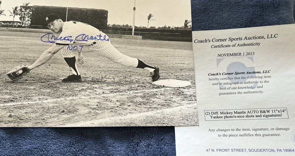 Mickey Mantle Autograph New York Yankees 11x14 COA