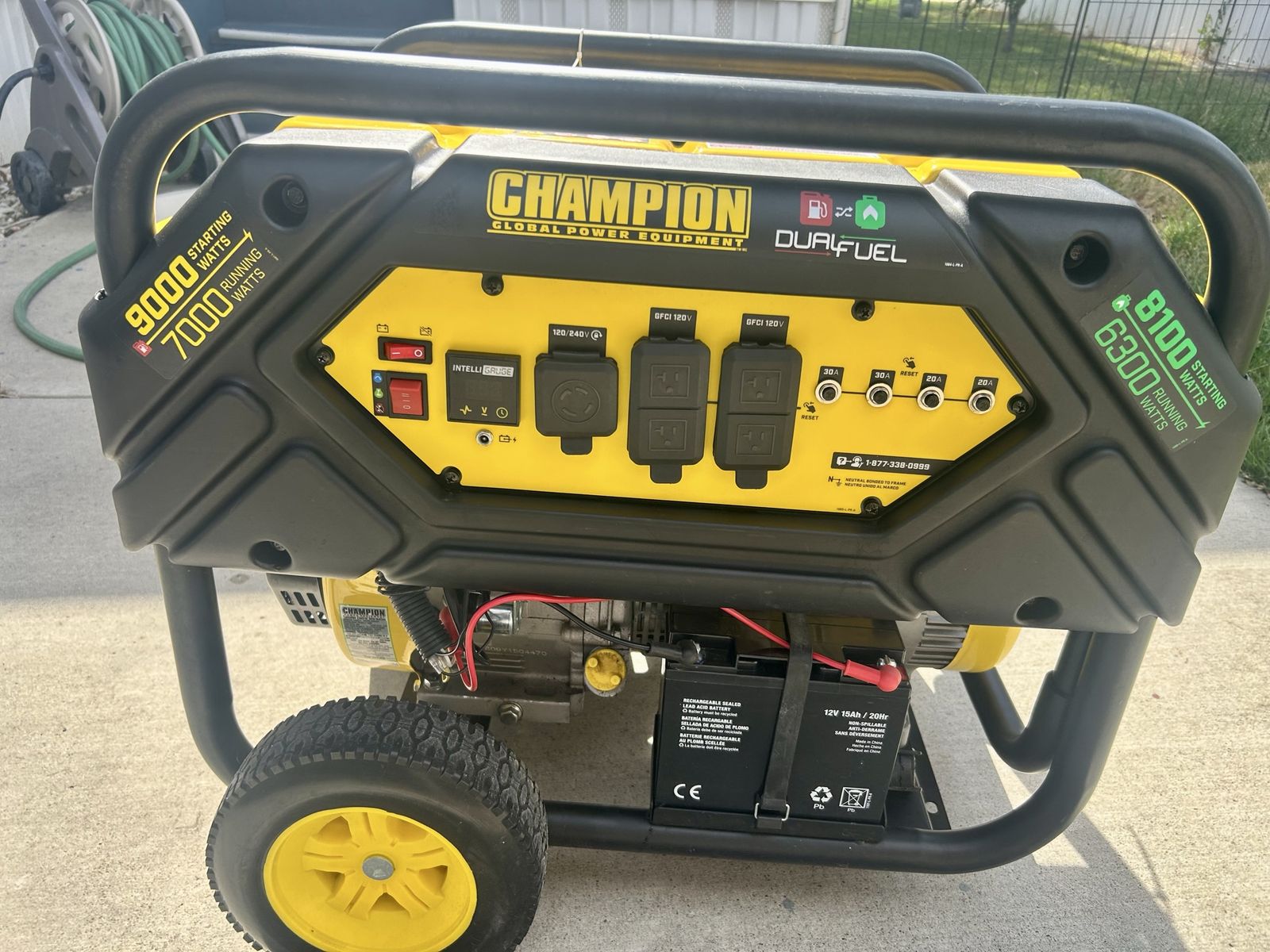 Champion Dual Fuel 9000 Watt Generator
