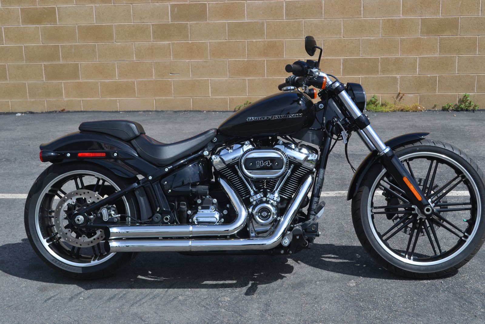 2018 Harley Davidson Breakout 114 - LOW MILES - Softail