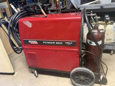 Lincoln Electric Power MiG 215