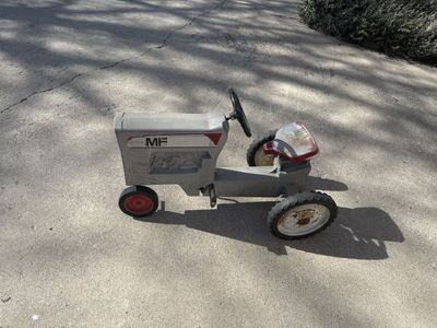 CAST ALUMINUM MASSEY FERGUSON TRACTOR