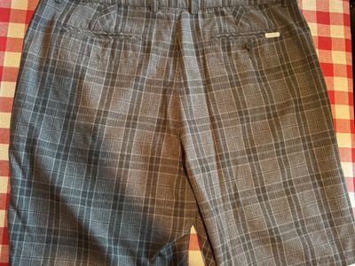 Trinity Collective Men's Gray Plaid Flat Front Golf Shorts Size 36 - 12" Inseam