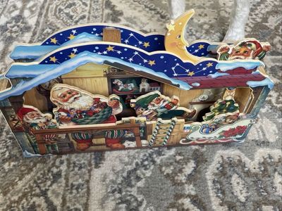 1994 Vintage Musical Motion Santas Workshop decor