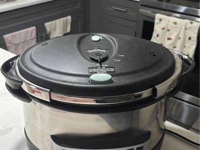 Cook's Essentials Programmable Pressure Cooker Stainless Steel