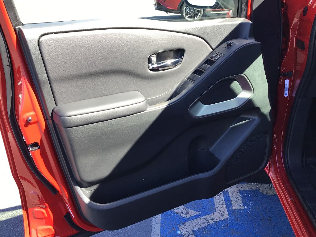 Main image 6