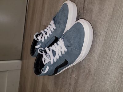 VANS size 8 mens / 9.5 Womens
