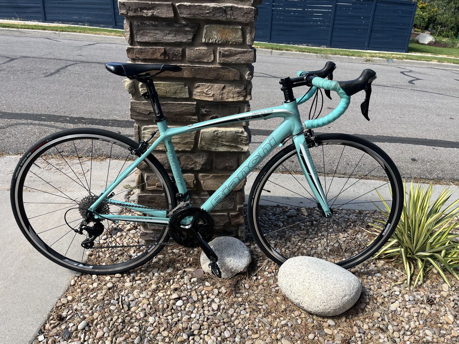 Bianchi Impulso Dama women’s road bike size Medium 50CM