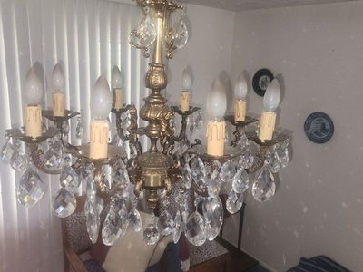 VINTAGE CRYSTAL CHANDELIER